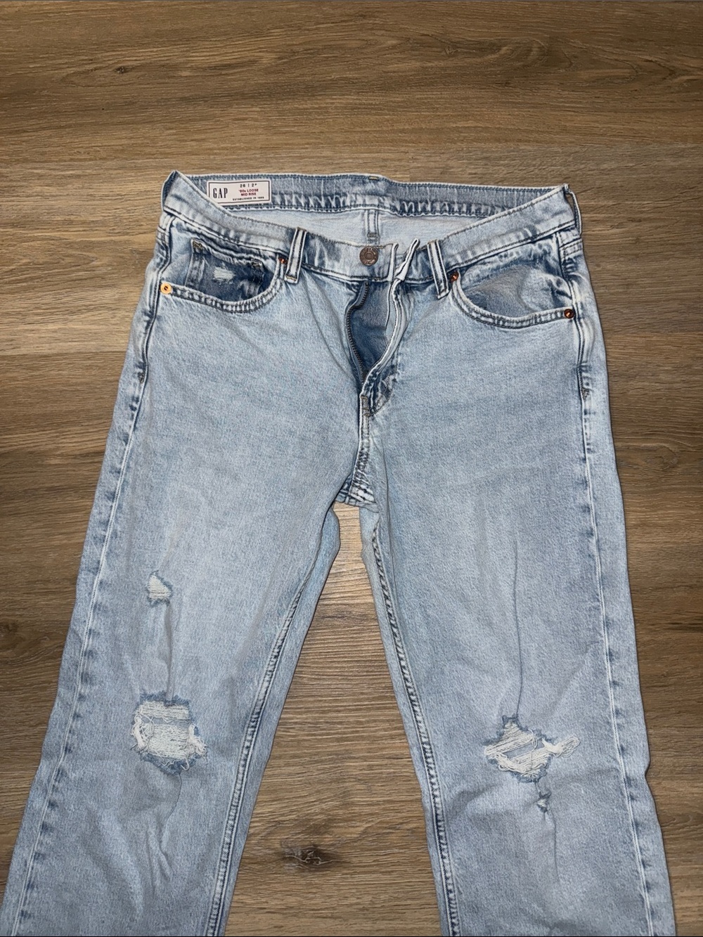 GAP 90’s Loose Mid Rise Distressed Jeans